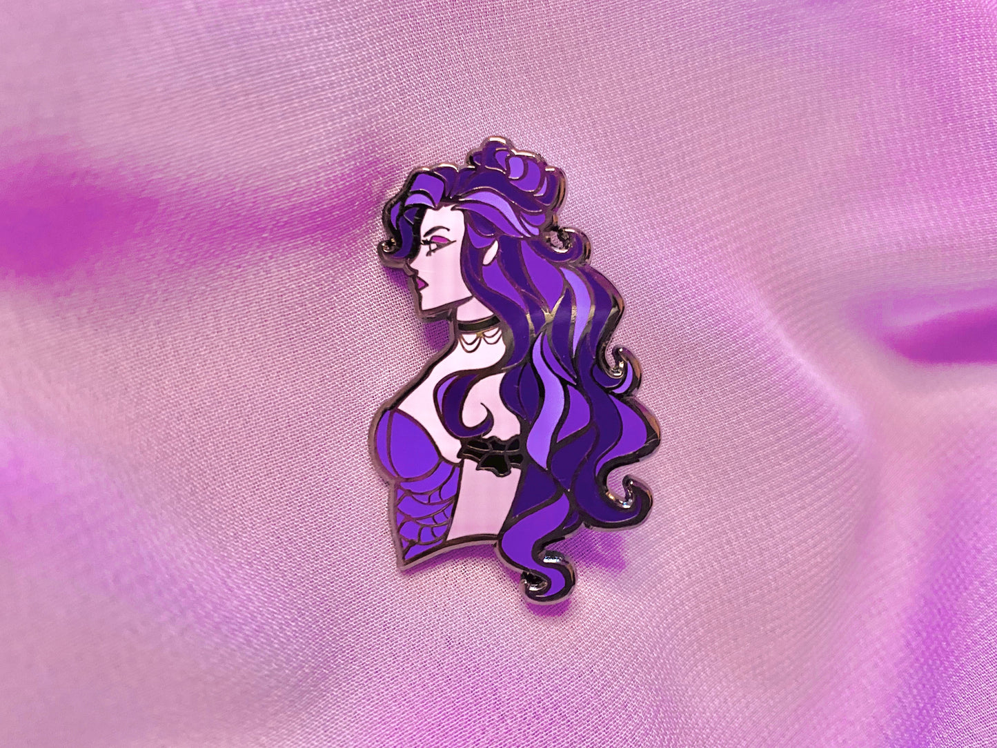 Widowmaker Mage Enamel Pin